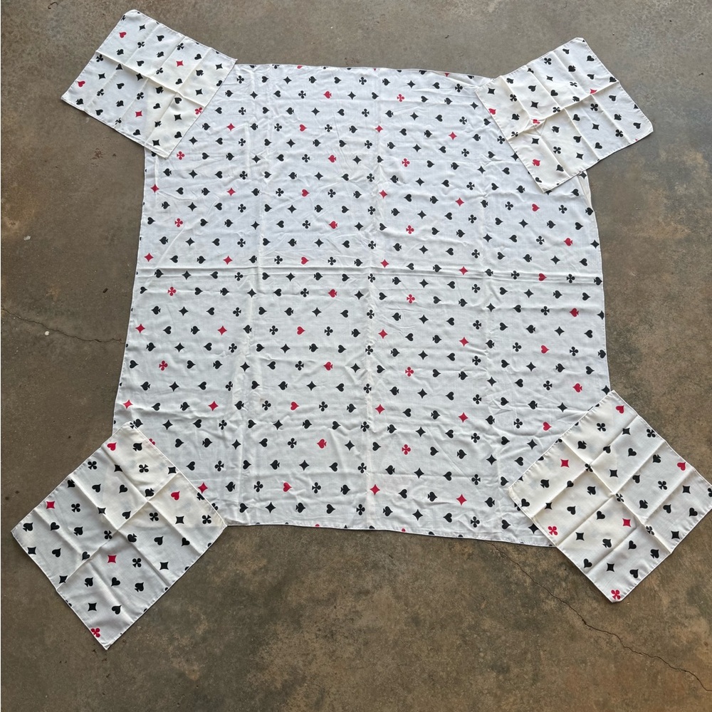 Vintage Car Suits Tablecloth & 4 Napkins